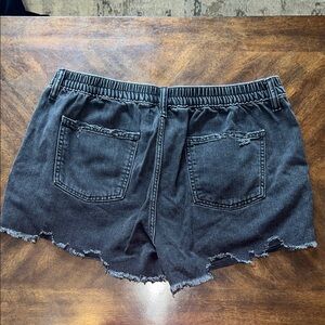 Aerie black stone wash distressed daydream denim shorts size XL